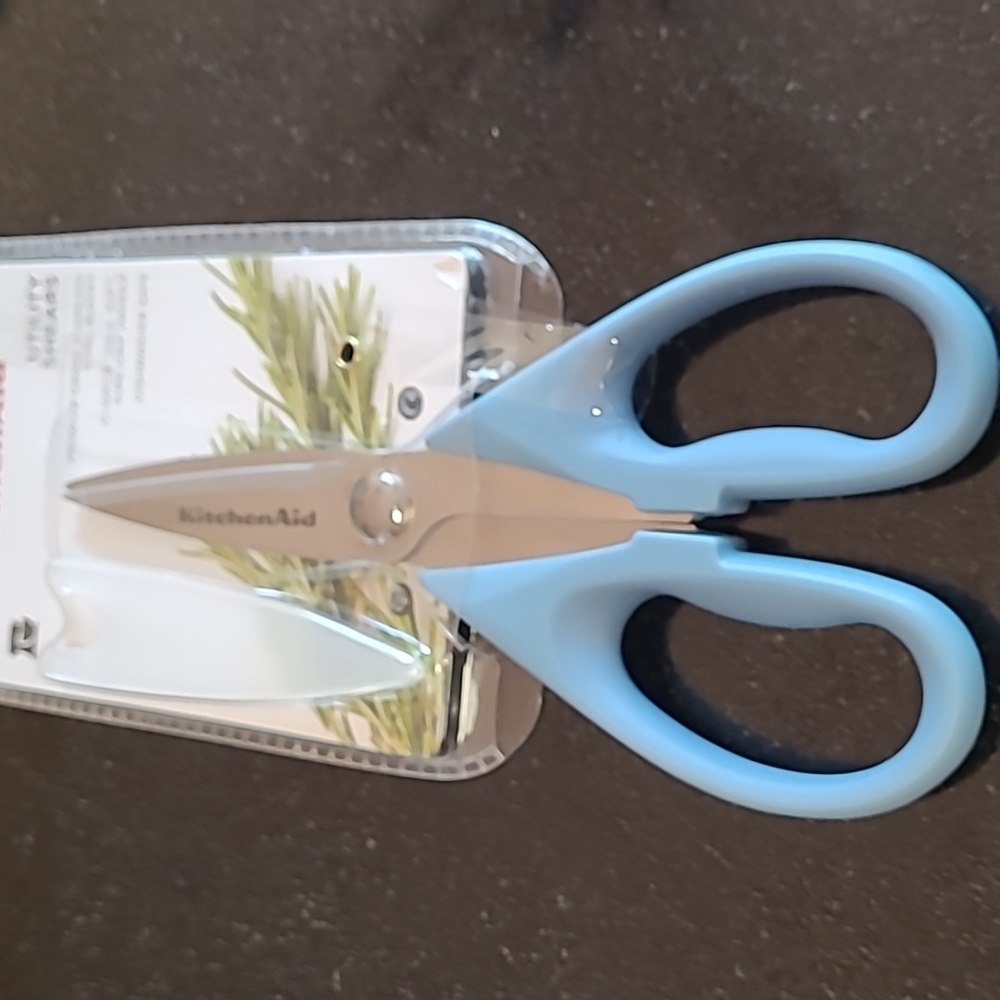 KitchenAid Utility Shears - Picture 2 of 6